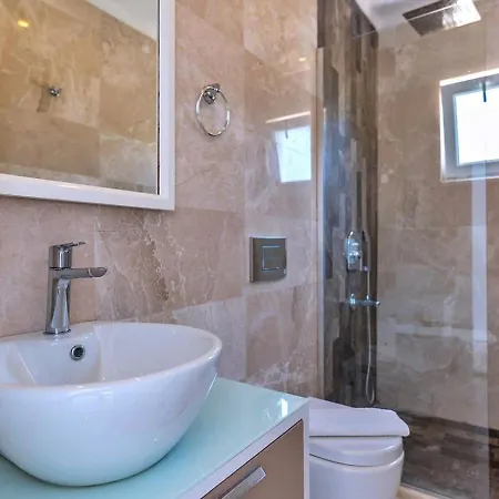 Villa 2 Bedroom With Private Heated Pool Pool And Jacuzzi *
