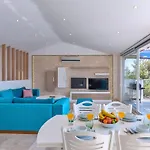 2 Bedroom With Private Heated Pool Pool And Jacuzzi *