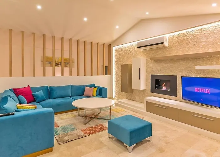 2 Bedroom With Private Heated Pool Pool And Jacuzzi *