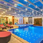2 Bedroom With Private Heated Pool Pool And Jacuzzi